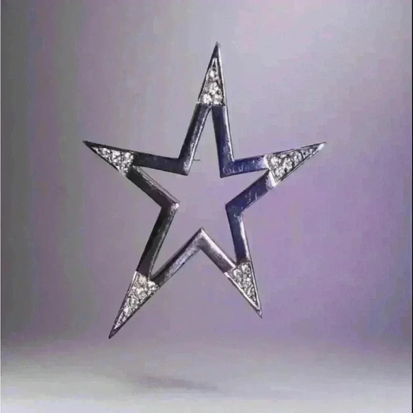 Classic Vintage Givenchy Paris New York Silver and rhinestone brooch. - Picture 1 of 5